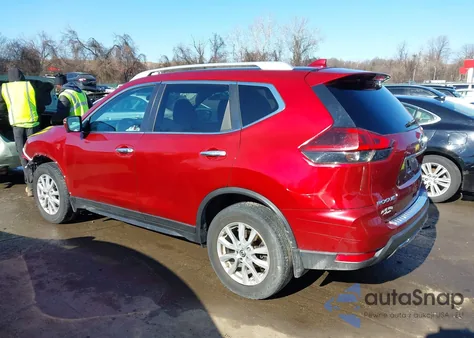 2018 Nissan Rogue Sv z USA, uszkodzony, nr VIN 5N1AT2MV5JC733704